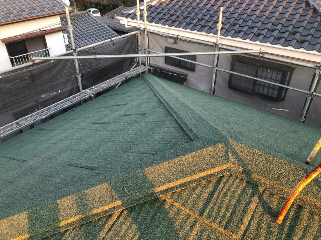 ディプロマットスターで施工完了した屋根の写真です。