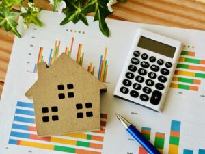 【ハウスメーカーで提案された方へ】ユウマペイントが選ばれる理由 — 塗料検証と施工品質で差をつける