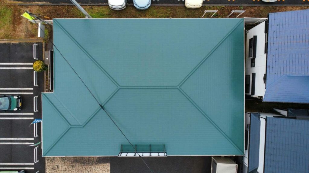 施工後に再度、ドローンで塗りムラや塗り忘れがないかを点検いたしました。