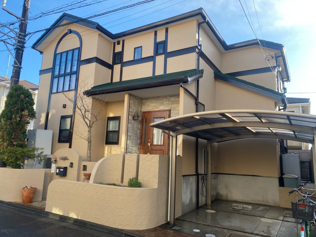 習志野市袖ヶ浦　築15年の1回目の塗り替え・コロニアルネオ屋根カバー・モルタル外壁塗装