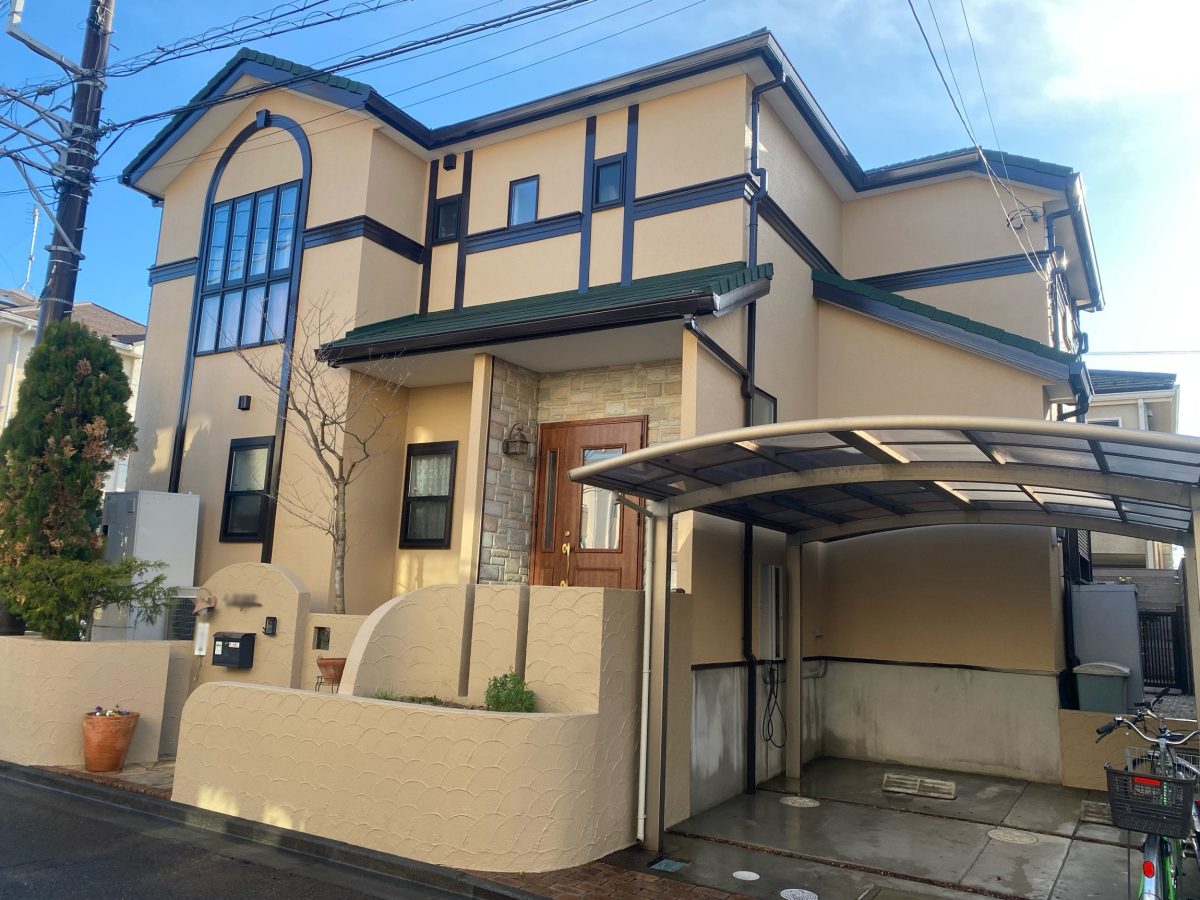 ディプロマットにて屋根カバー・無機UVコートで外壁塗装