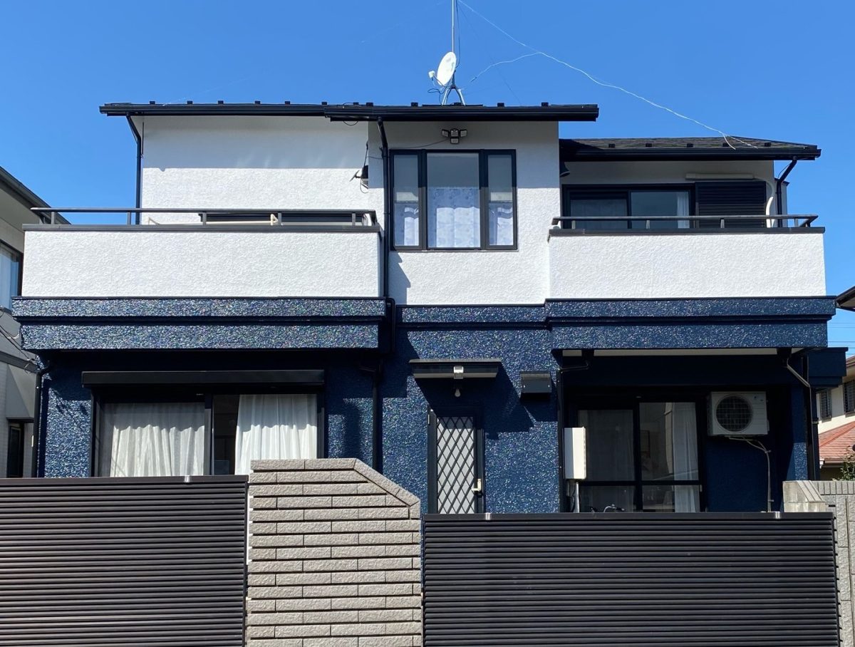 アスファルトシングルで屋根カバー工事とモルタル外壁塗装を行いました