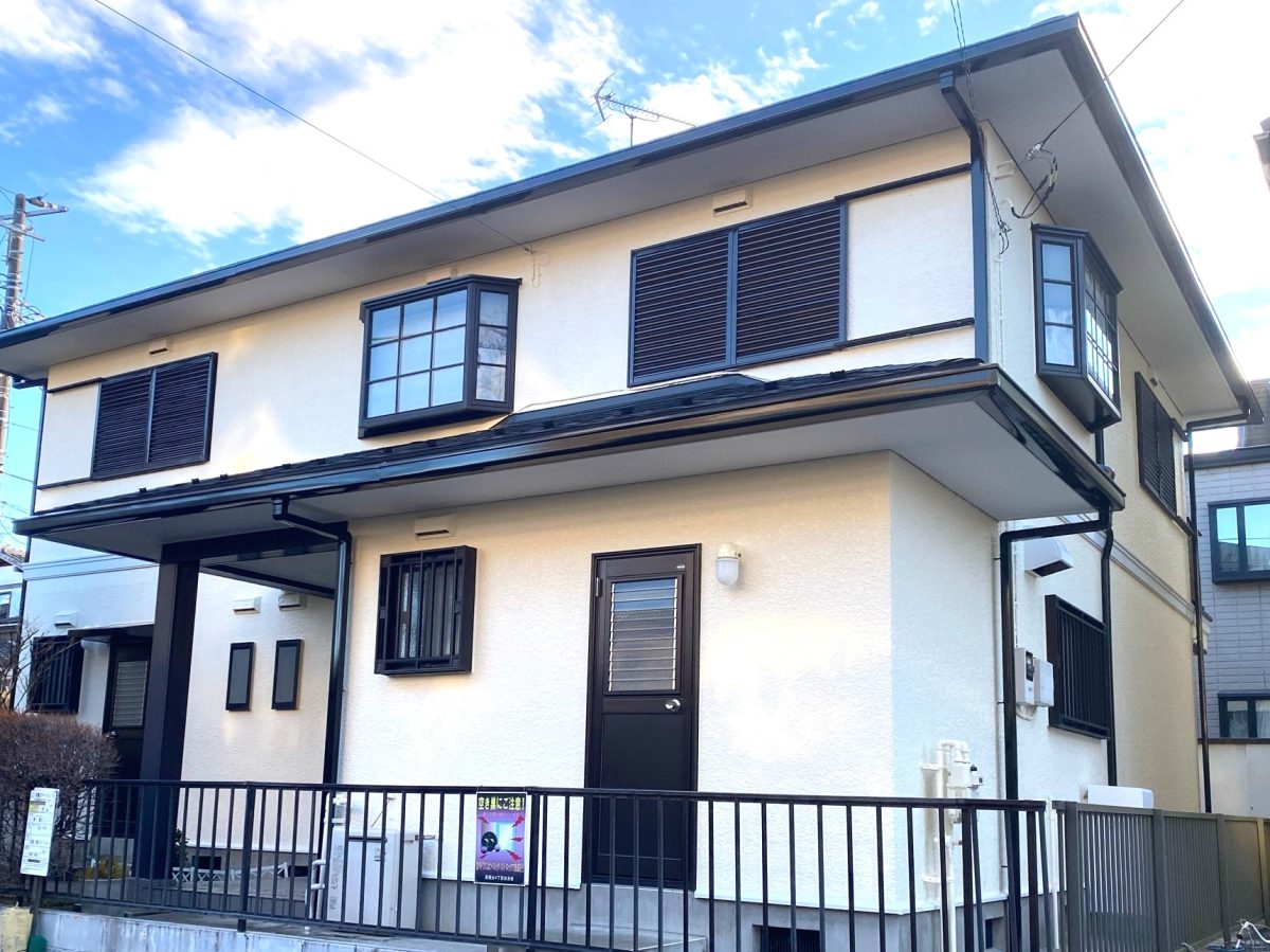 ハウスメーカーの安心を引き継ぐ、専門店ならではの高耐久塗装と屋根カバー工法による改修工事。