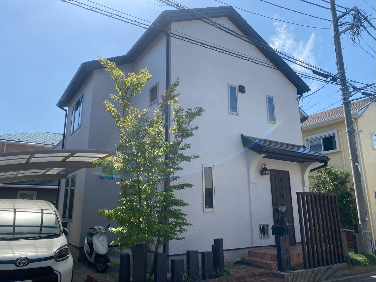 三井ホームのエレガントな外観を石調塗料でランクアップ。初めての塗装を大成功に導く高耐久・意匠性特化プラン