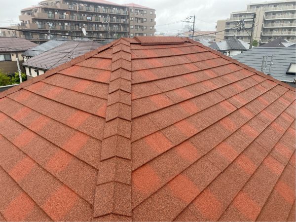 【千葉県船橋市習志野台】築21年のスレート屋根をメンテナンス。ディプロマットを用いた屋根カバー工法|T様邸